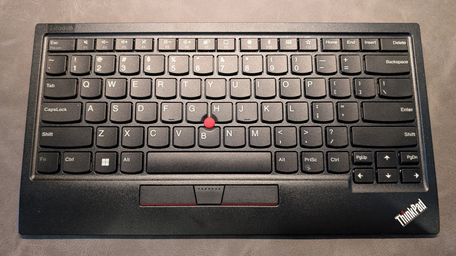 ThinkPad トラックポイントキーボードⅡレビュー！信頼と実績を誇る名機